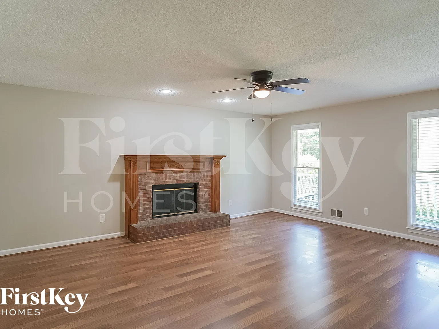 3 bed, 2.5 bath, 2525 sqft, $2,070 — Photo 3