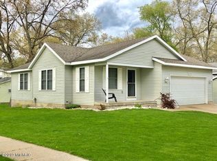 2111 Lacrosse St SW, Wyoming, MI 49519