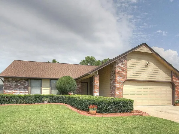 11021 E 68th St, Tulsa, OK 74133