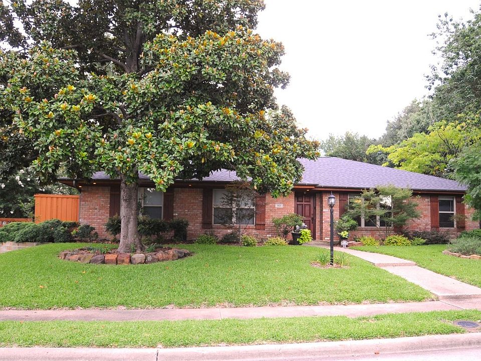 1st image of 925 Westbrook Dr