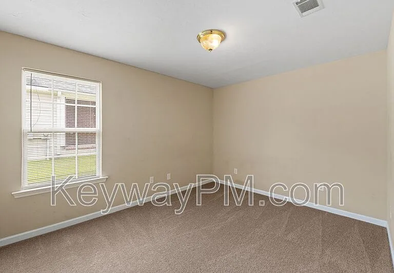 313 Elbrus Way — Photo 16