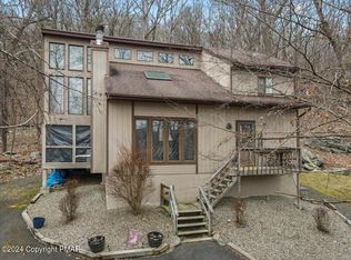 3114 Cherry Ridge Rd, Bushkill, PA 18324