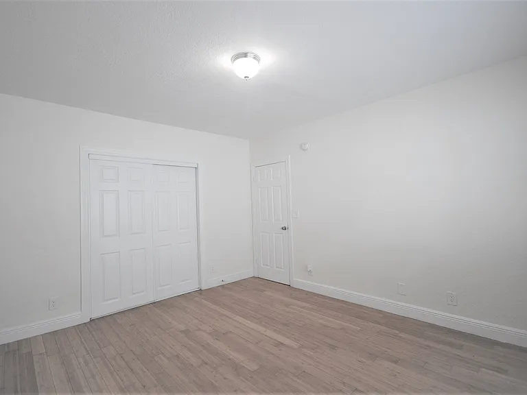 7315 Carlyle Ave #18 — Photo 10