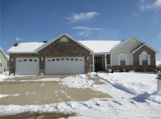 250 Hunters Chase St, Winfield, MO 63389