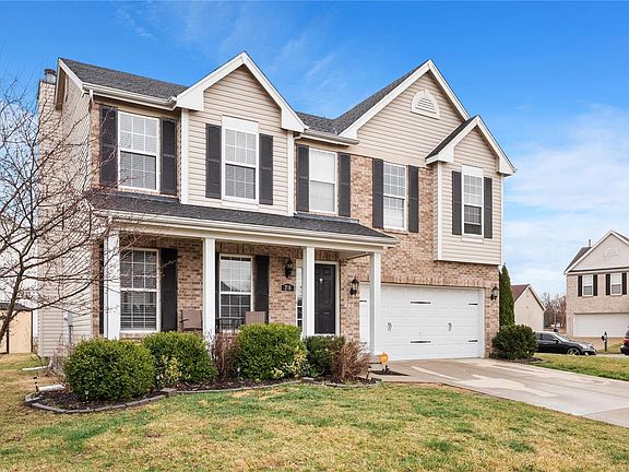 2nd image of 208 Bayberry Dr