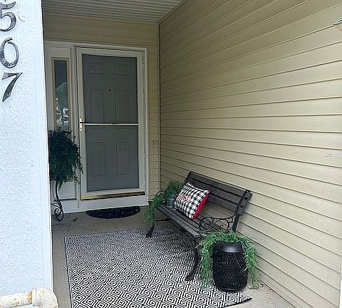 3rd image of 1507 Golden Oak Dr