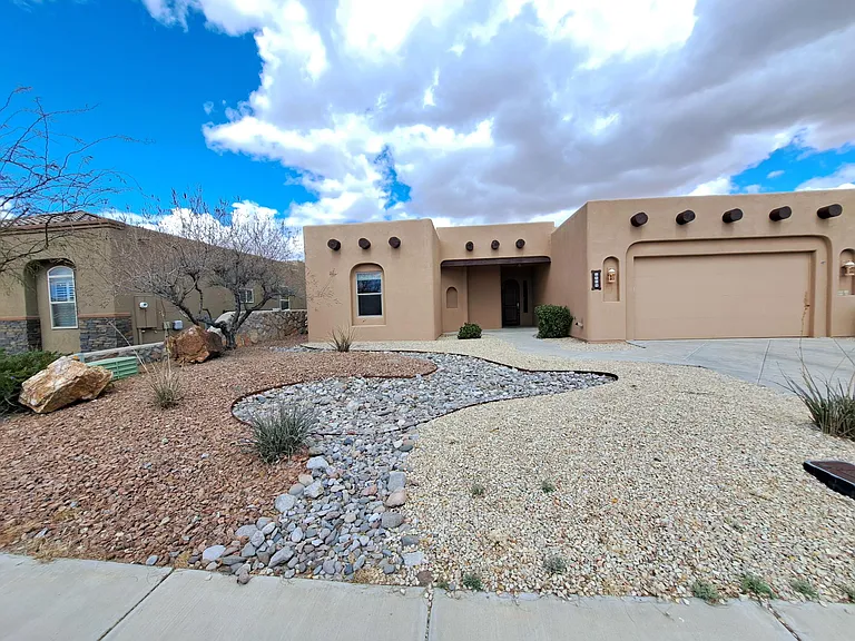 4539 Miramar Arc — Photo 13
