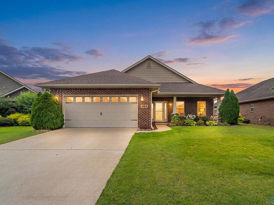 1st image of 404 Mossyleaf Dr