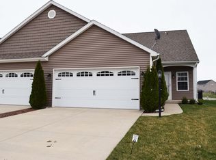 2208 S Cyprus Point, Urbana, IL 61802