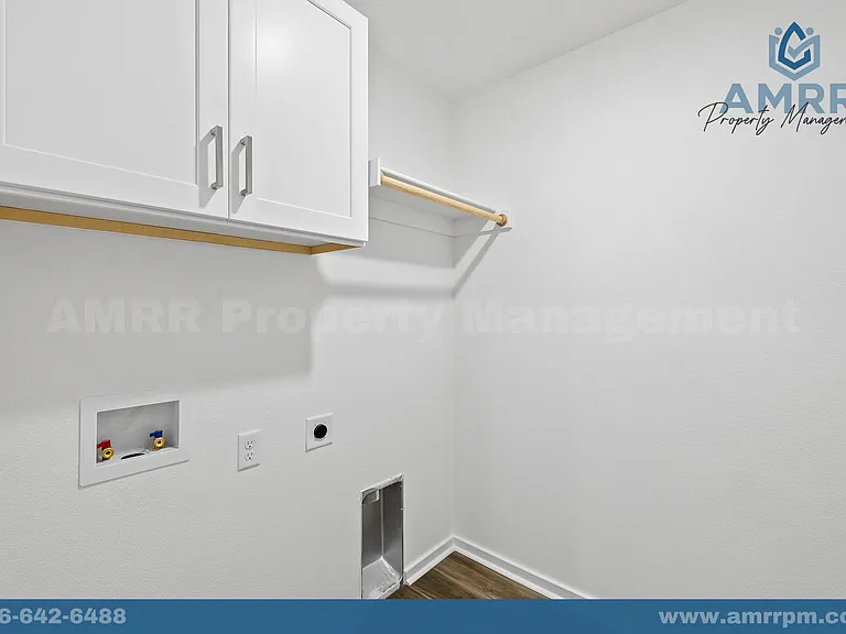 313 Foliage St — Photo 10