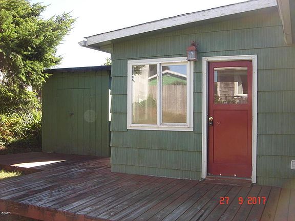 2nd image of 654 NW Lee Ave