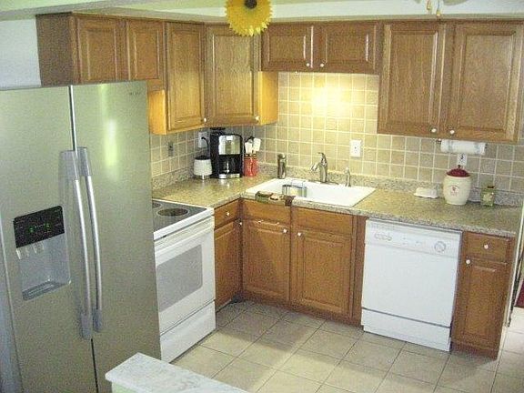 3rd image of 2318 Southlea Dr