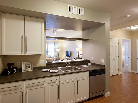 4th image of 1209 Ocean St #002349f84
