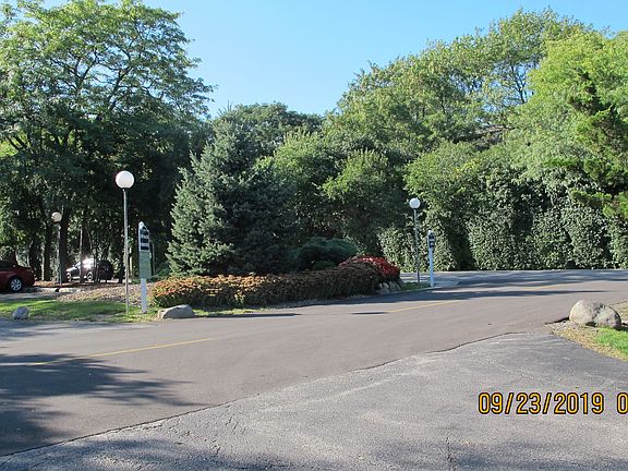 5th image of 5904 Meadow Dr #M