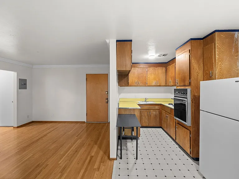 2540 Benvenue LLC — Photo 13
