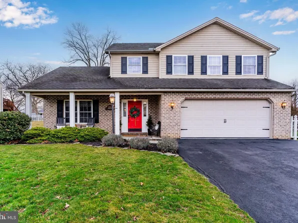 203 Carmack Dr, Chambersburg, PA 17202