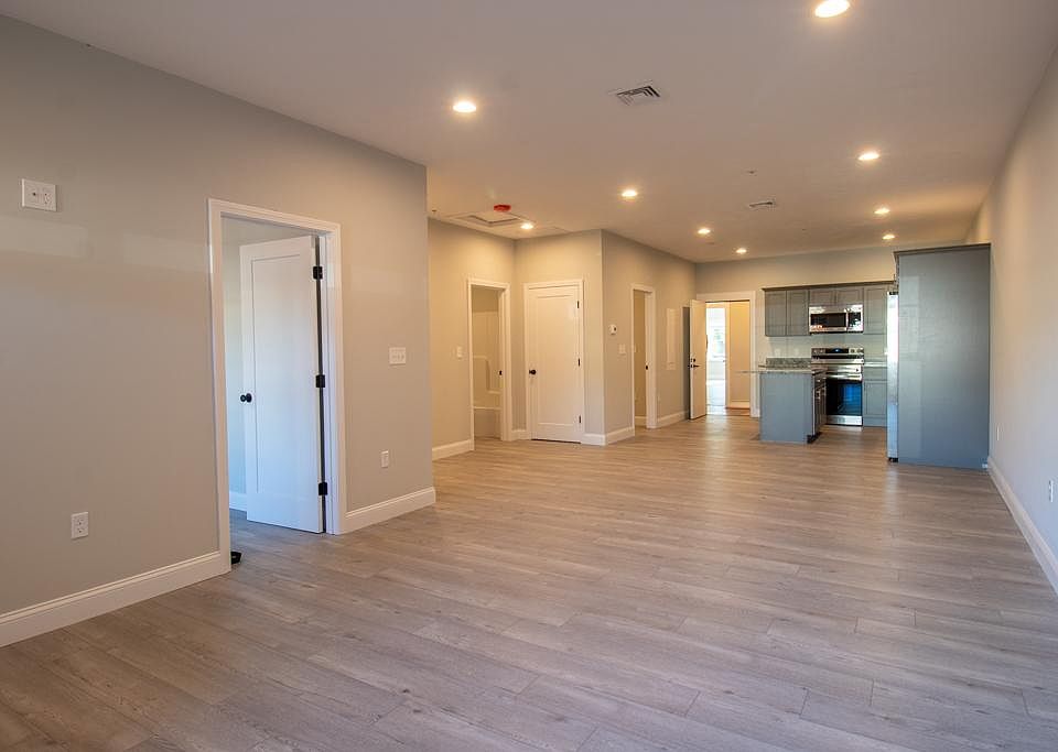 8 Station St Middleboro MA Zillow