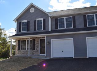 1004 Daisy Dr, Temple, PA 19560