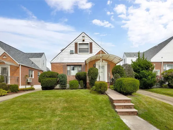 50-11 196th Street, Fresh Meadows, NY 11365