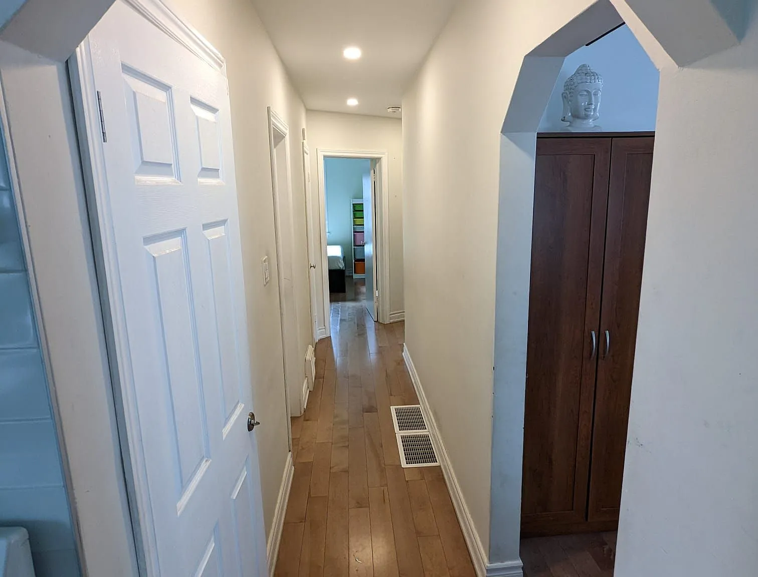 3 bed, $3,000 — Photo 4