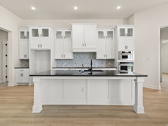 3rd image of 241 Stone Loop