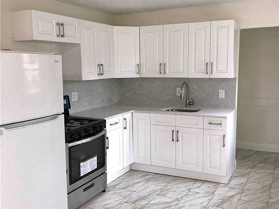 5th image of 60 Saint Peters Dr