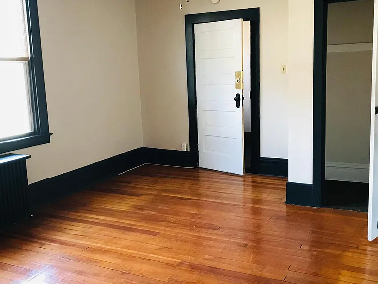 1317 Broadway Ave #2 — Photo 3