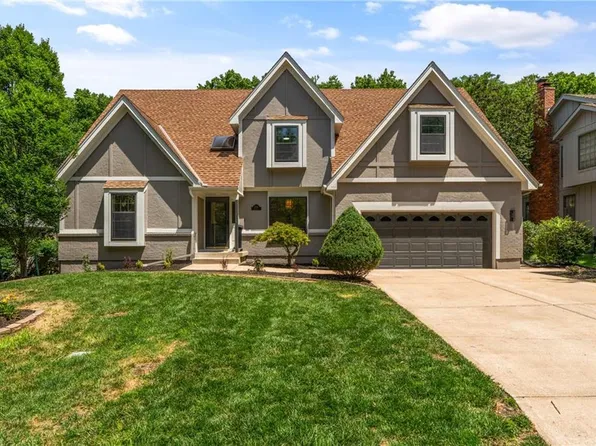 11518 Hemlock St, Overland Park, KS 66210