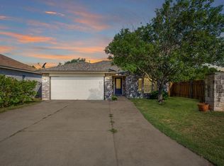 100 Shenandoah Trl, Elgin, TX 78621