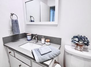 7356 Corbin Ave #5, Reseda, CA 91335