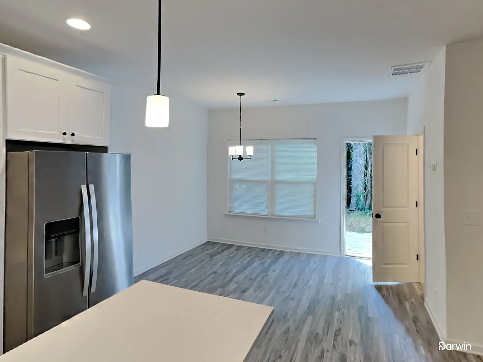 3 bed, 2.5 bath, 1462 sqft, $1,840 — Photo 4