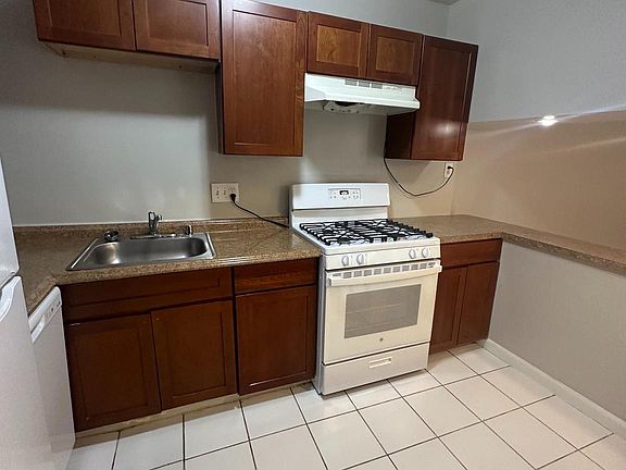 5th image of 7980 Audubon Ave #C3