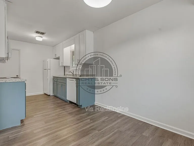 713 Pointe Ct — Photo 6