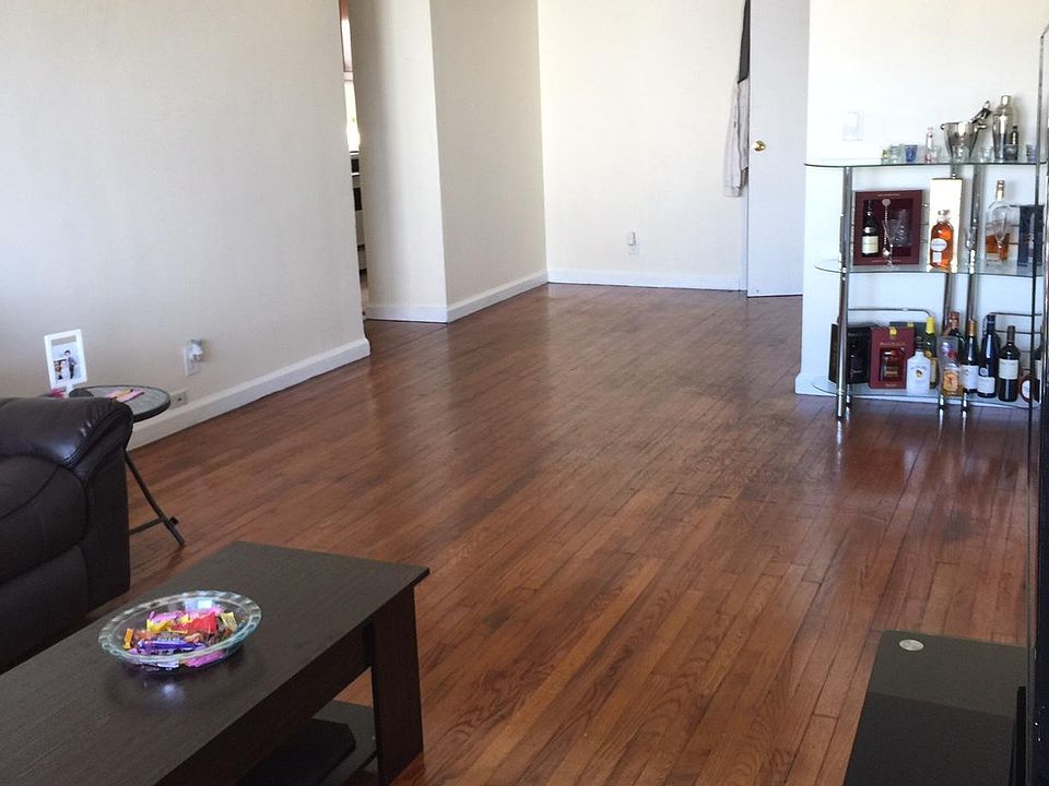 1st image of 201 E Broadway APT 6A