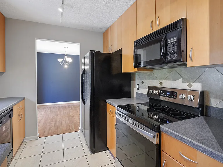 9030 N Swan Cir — Photo 10