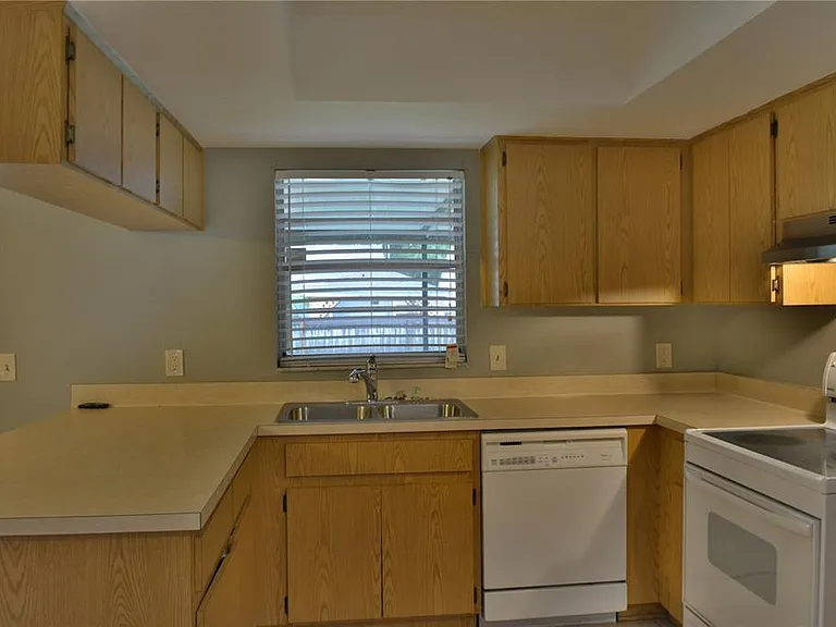 10002 Turkey Trot Pl — Photo 5
