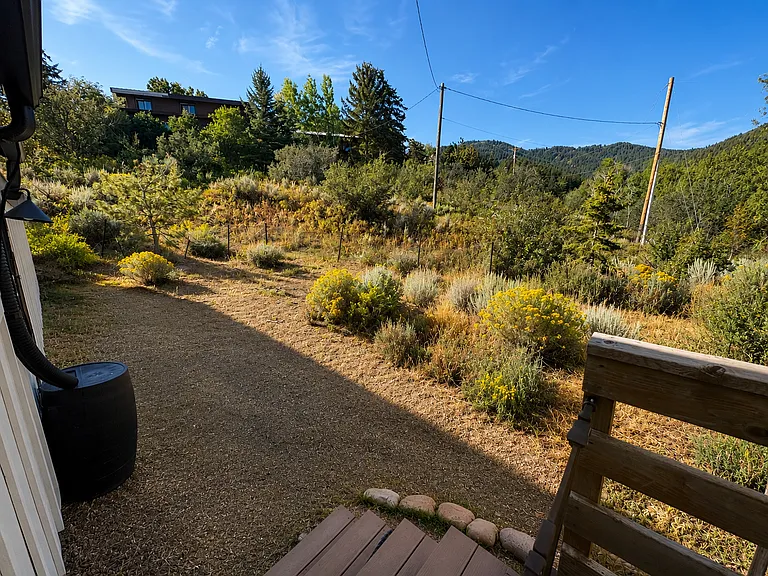 7985 Douglas Dr — Photo 23