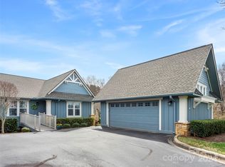 3103 Blue Goose Ct, Hendersonville, NC 28792