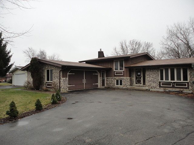 1st image of 23969 W Grand Ave