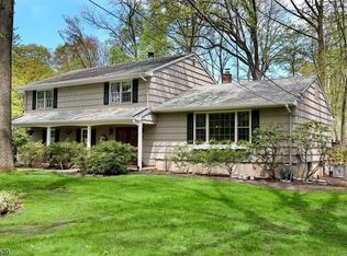 20 Stone Fence Rd, Allendale, NJ 07401