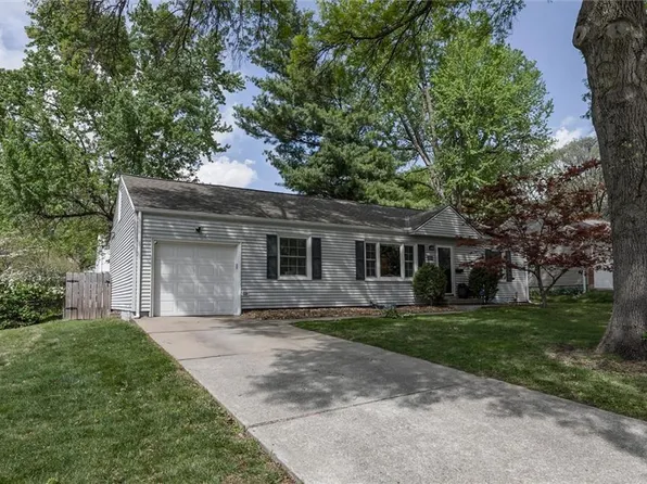 4600 W 54th Ter, Roeland Park, KS 66205