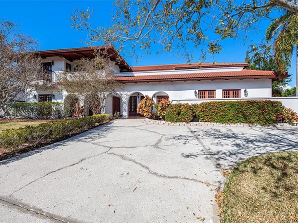 7106 Pelican Island Dr, Tampa, FL 33634