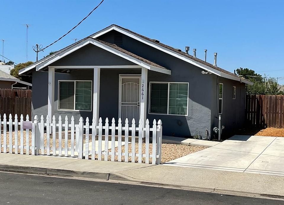 1st image of 2661 Sierra St