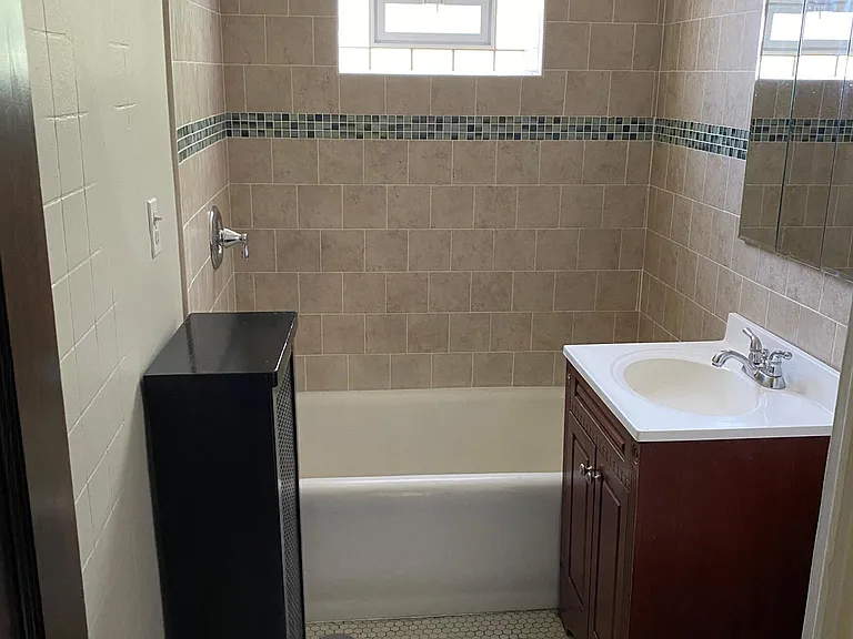 2118 W Giddings St #2B — Photo 6