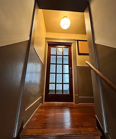 105 Florence Ave — Photo 2