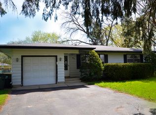 4714 Wilmot Rd, Johnsburg, IL 60051