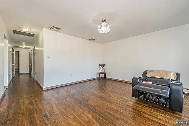 754 Greeley Ave — Photo 14