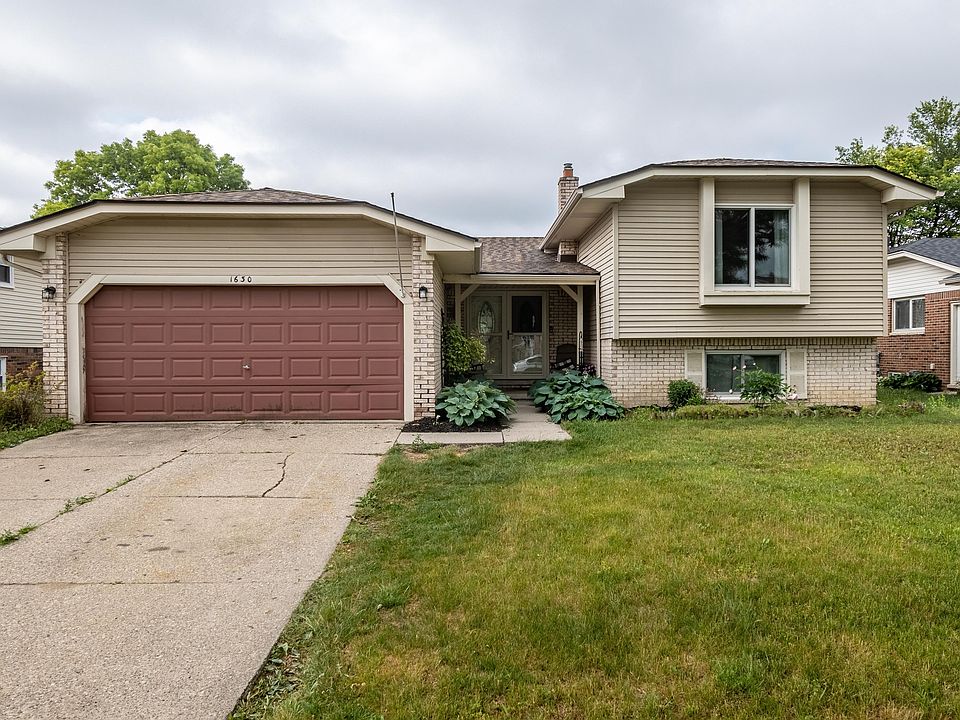 1st image of 1630 Woodgate Dr