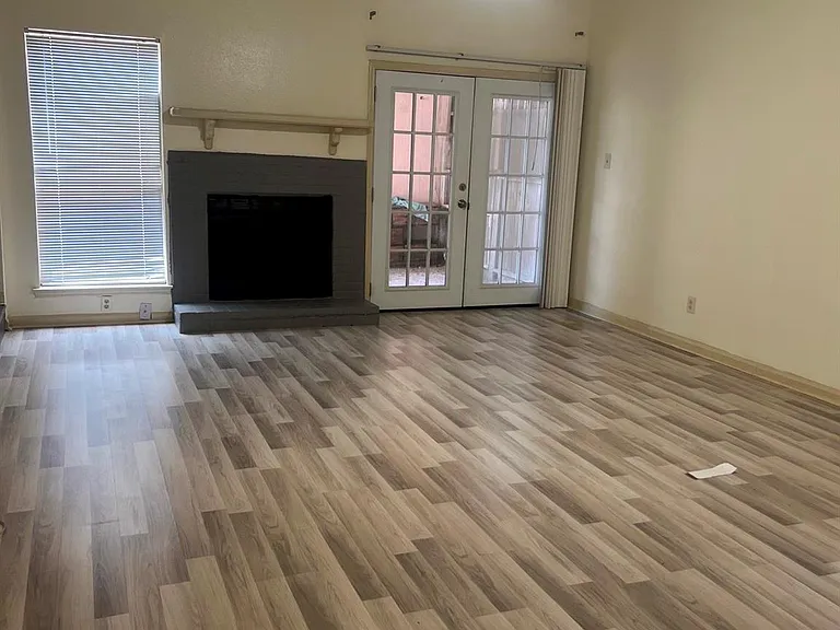 12400 Brookglade Cir #37 — Photo 2