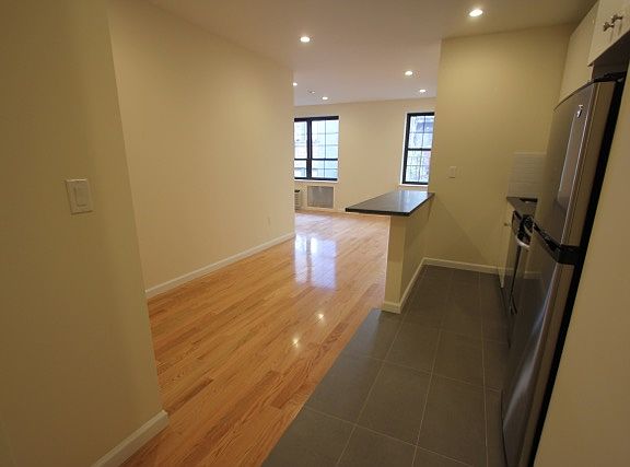 2nd image of 205 W 15th St APT 6A